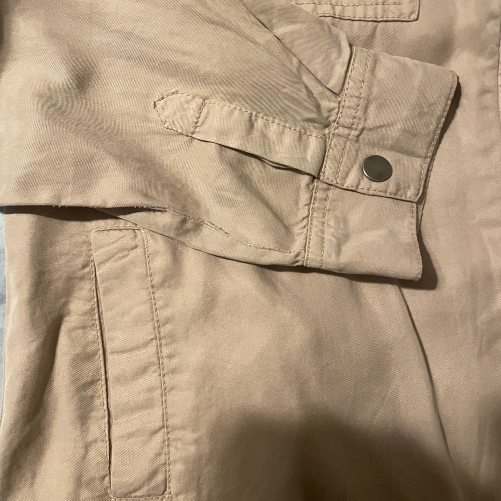 NWT Tan Jacket with Relaxed Fit and Collared Neckline - Picture 4 of 6
